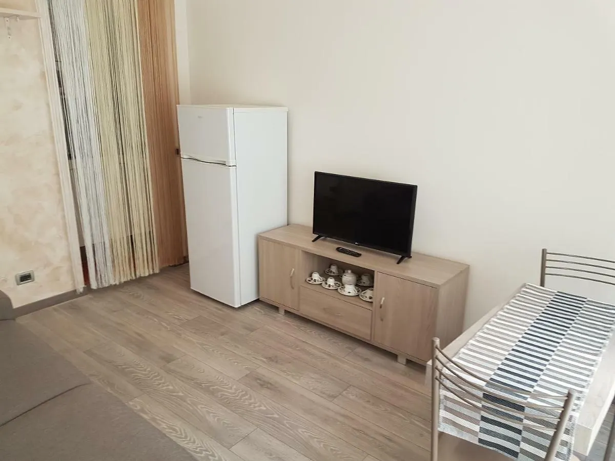Sant Ambrogio Flat Daire Milano 0*,  İtalya